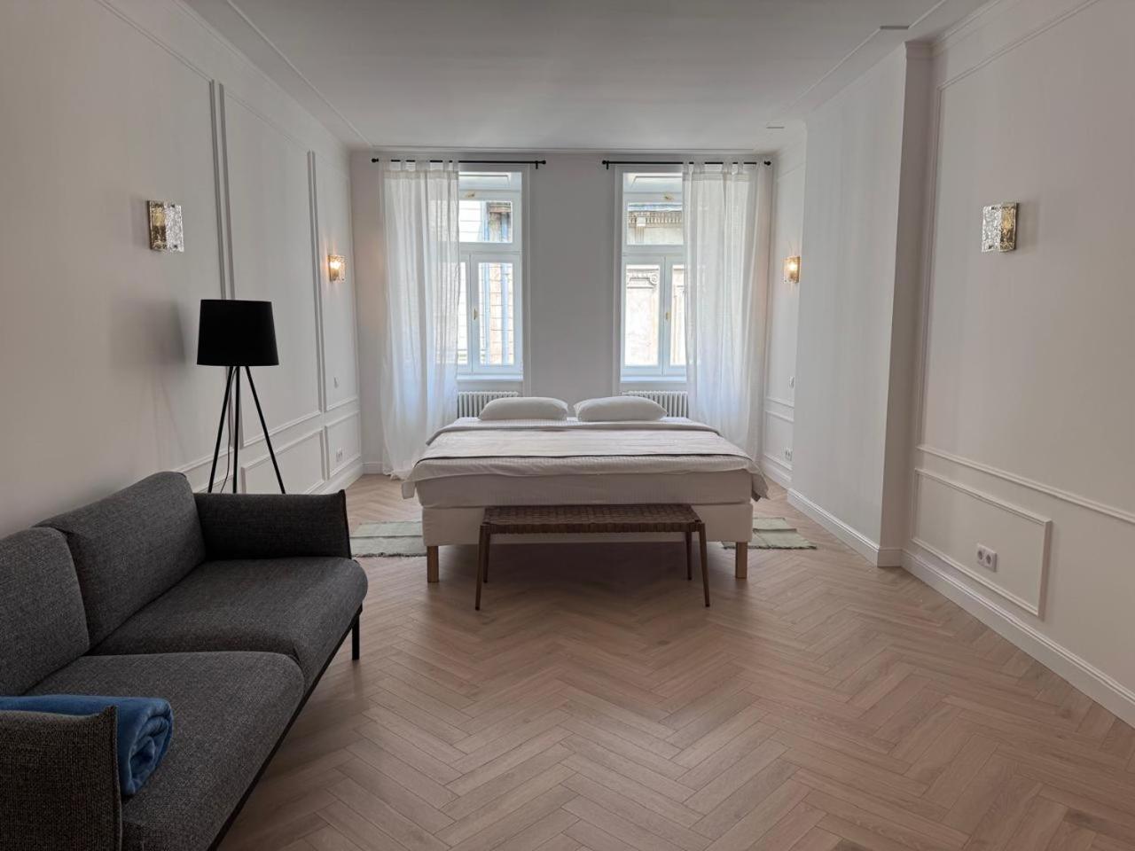 Feel Lviv! Old City Apartment Buitenkant foto